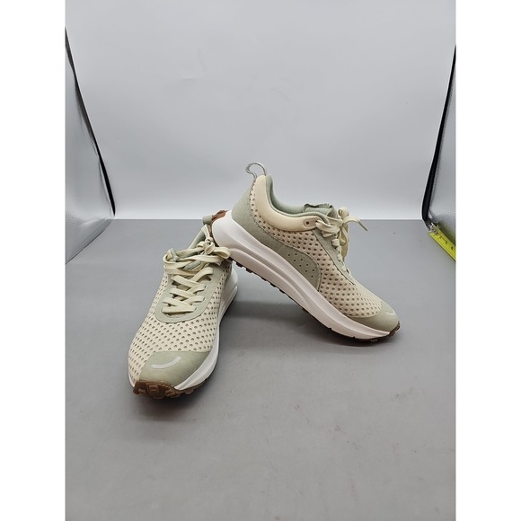 Hilma Shoes - Hilma Running the Everywhere Fit One Frozen Dew Sneakers- Women's Size 7 NEW!
